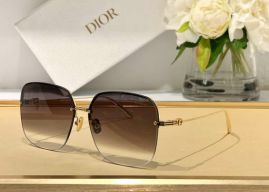 Picture of Dior Sunglasses _SKUfw53677950fw